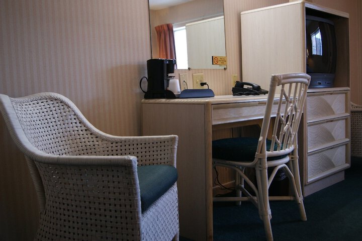 2 Double Beds (2 of 6)