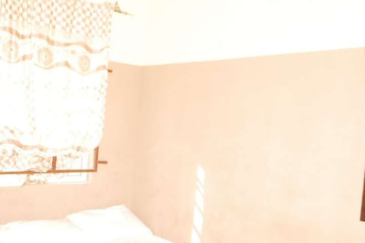 Room 9 of 10