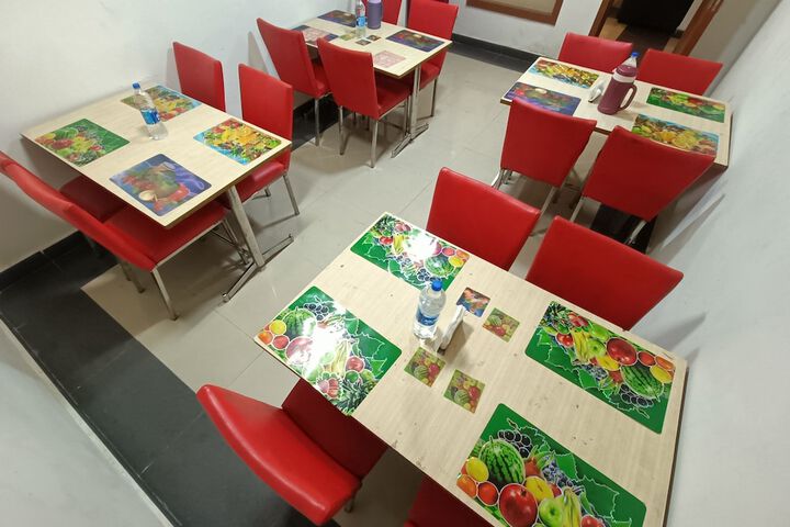 Dining 86 of 93