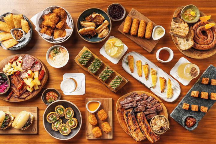Dining 40 of 53