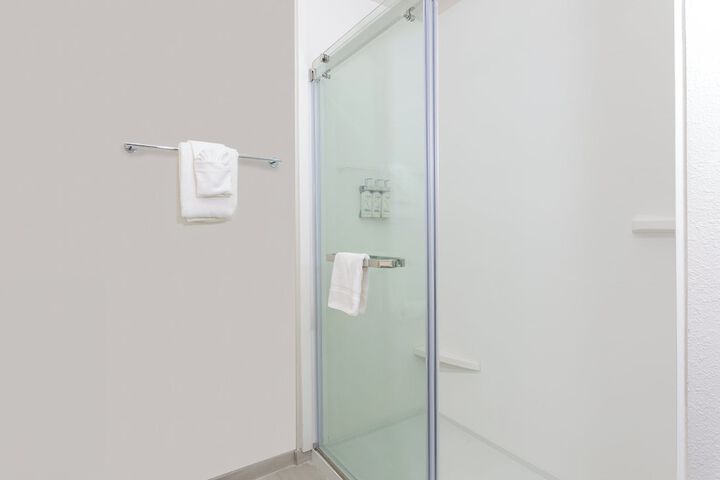 Room 8 of 52