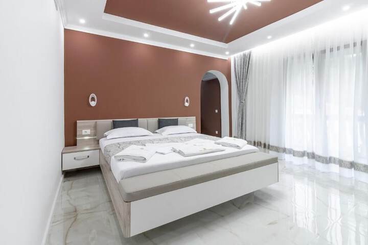 Room 12 of 39