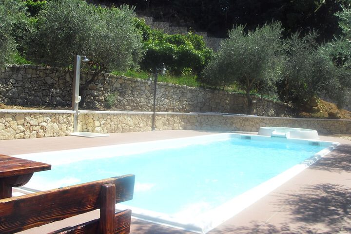 Pool 23 of 39