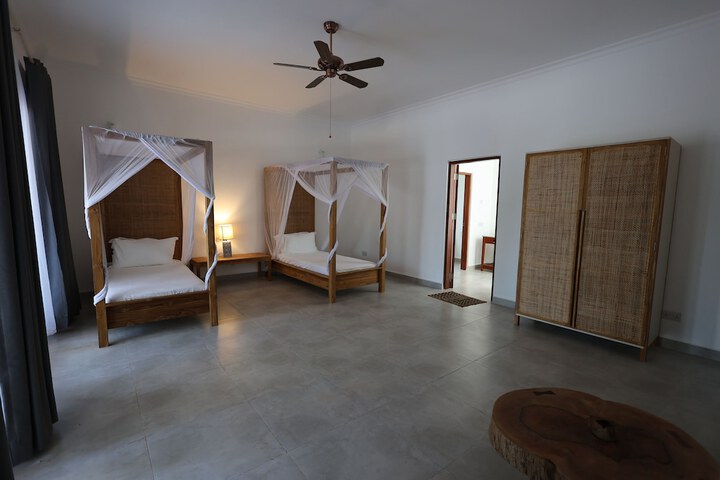 Room 10 of 50