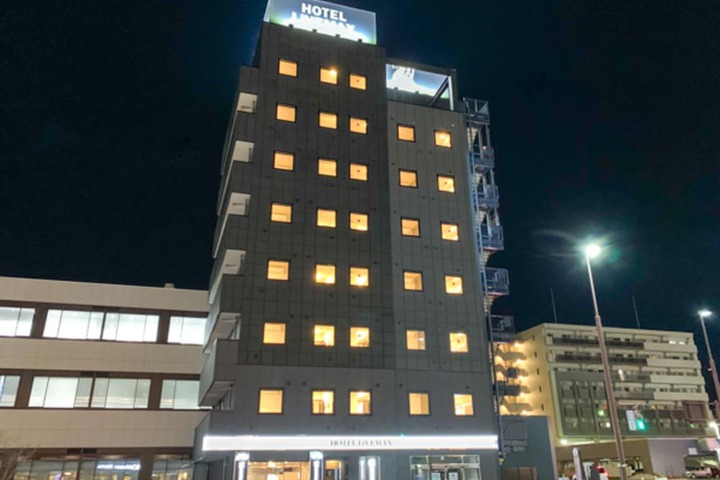 Hotel 27 of 28