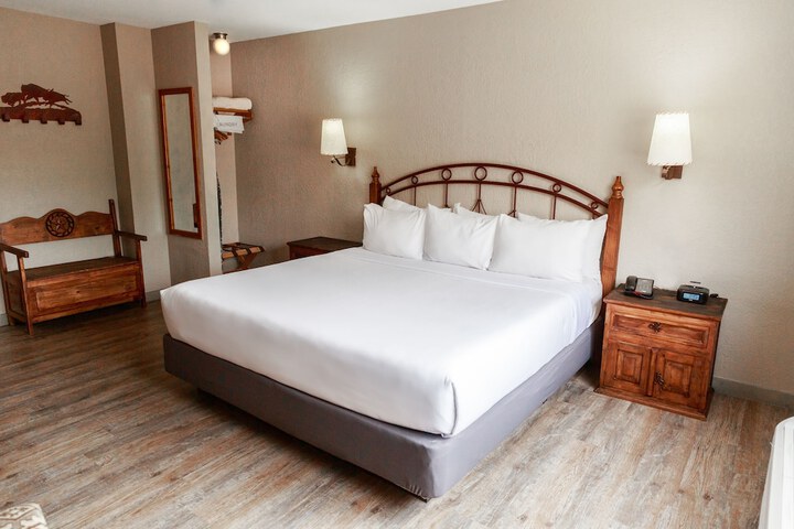 Room 4 of 53