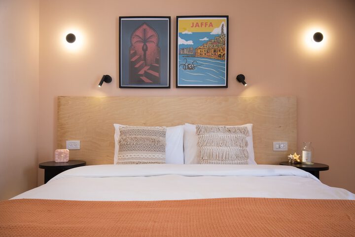 Room 4 of 69