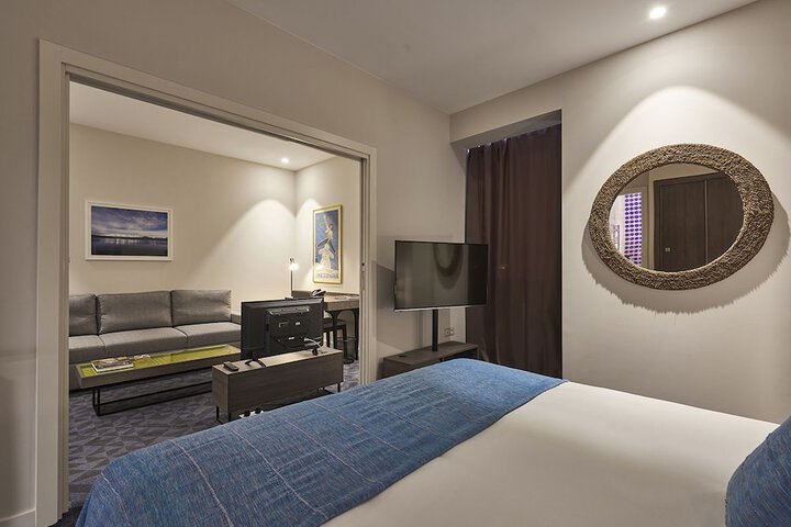 Room 12 of 27