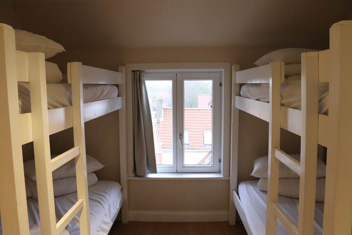 Room 21 of 51