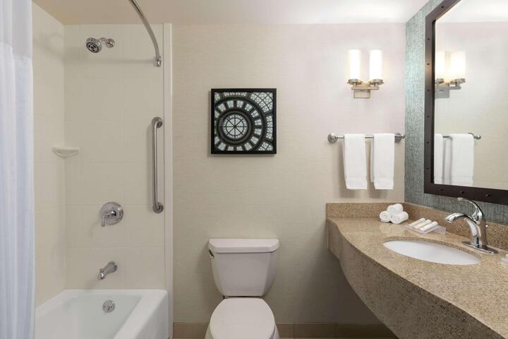 1 King Junior Suite with Sofa Bed (6 of 10)
