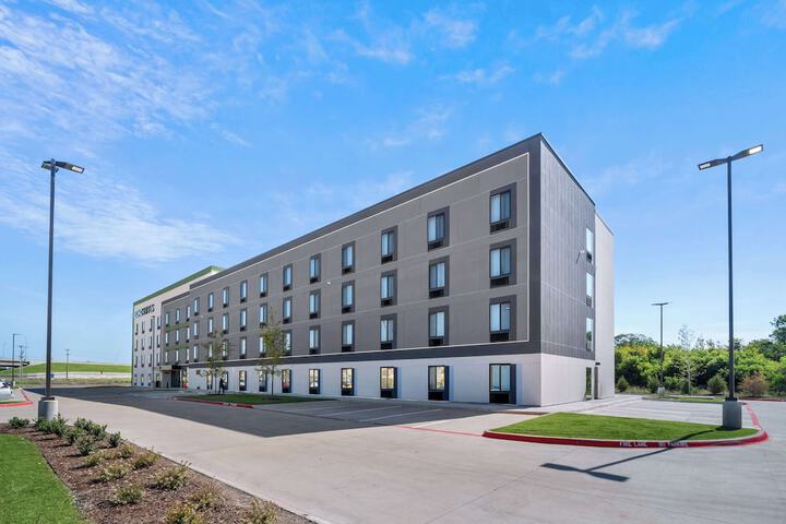 Hotel 18 of 29
