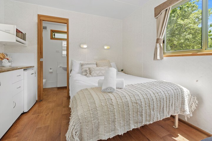 Room 40 of 157