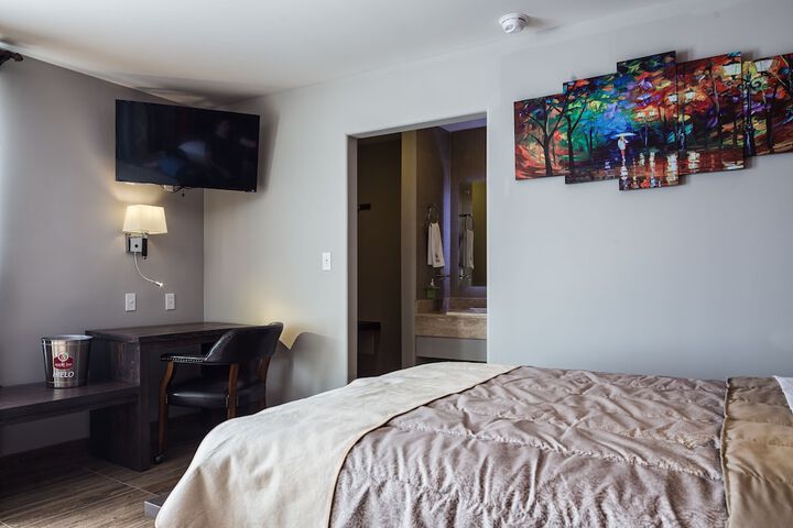 Room 9 of 31