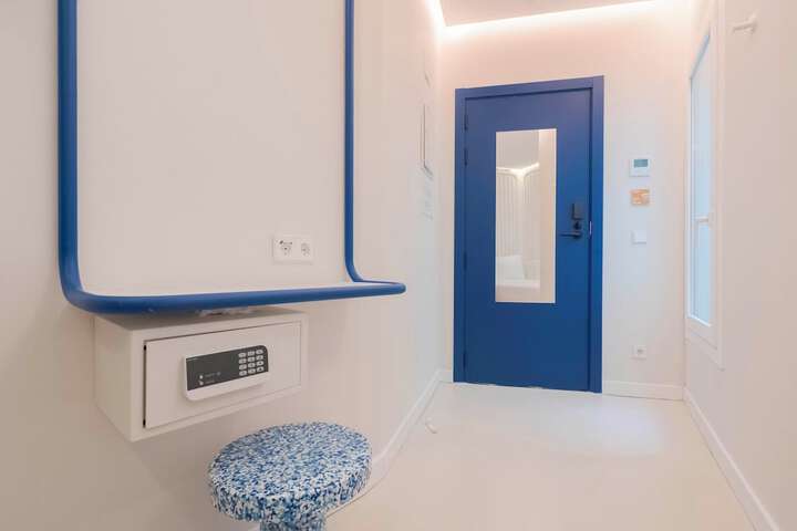 Room 10 of 77