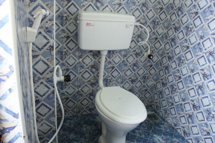 Room 16 of 35
