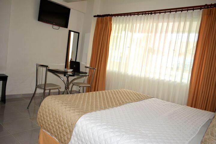 Room 105 of 122