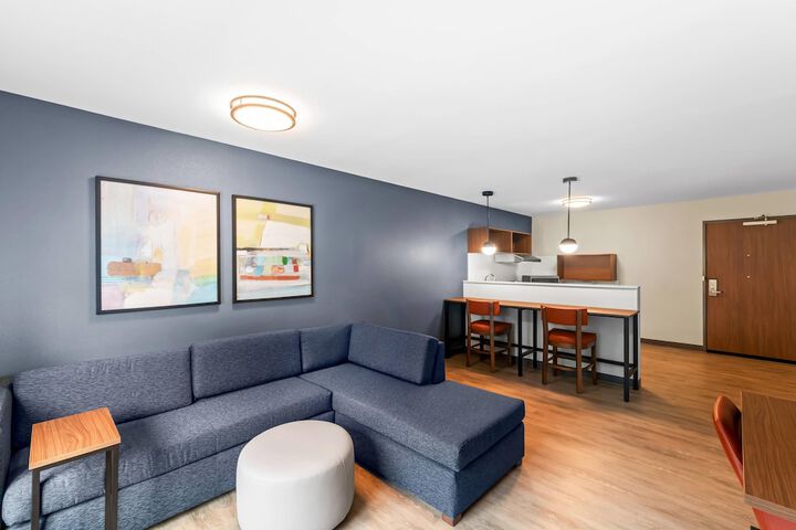 Room 11 of 65