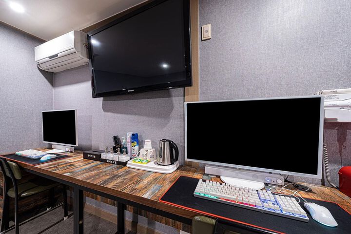 Room 45 of 105