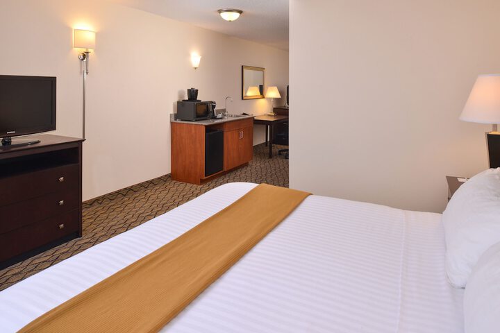 1 King Bed (19 of 20)