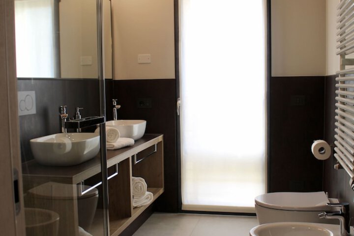 Room 14 of 24