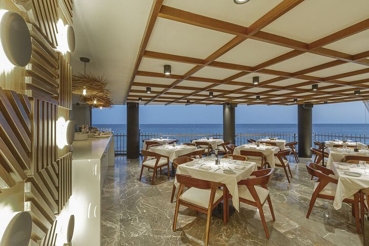 Dining 153 of 156