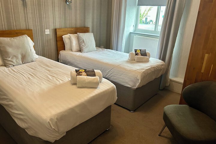 Room 18 of 142