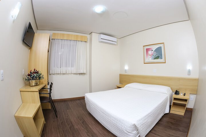 Room 16 of 31
