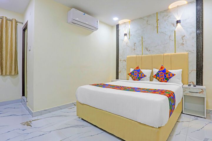 Room 21 of 28