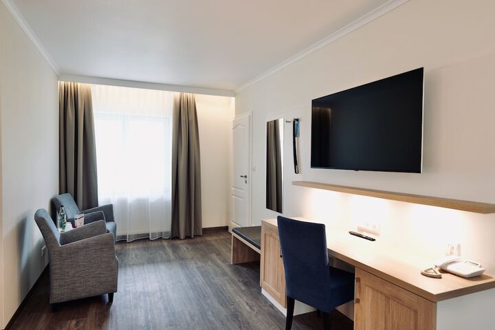 Room 15 of 50