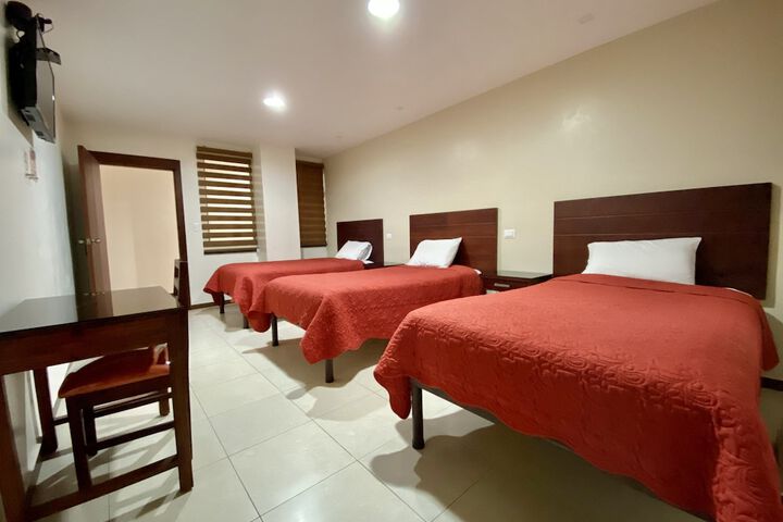 Room 10 of 33