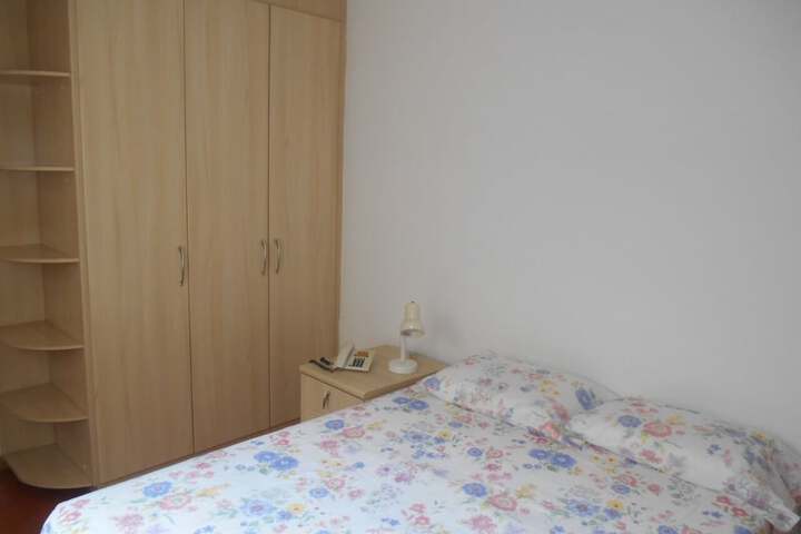 Room 3 of 16