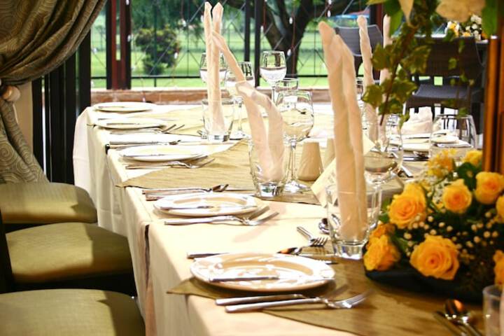 Dining 40 of 89
