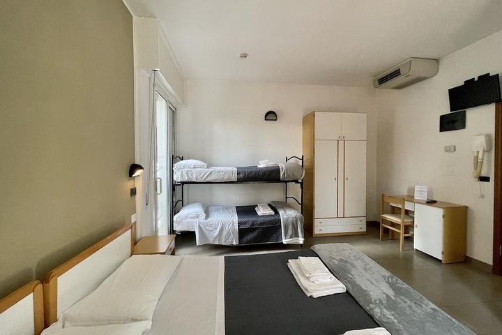 Room 11 of 54