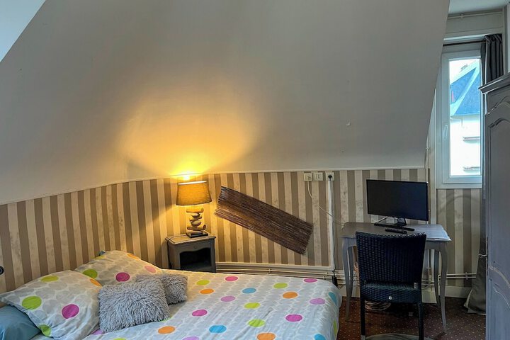 Room 27 of 52