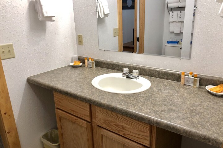 Room 176 of 259