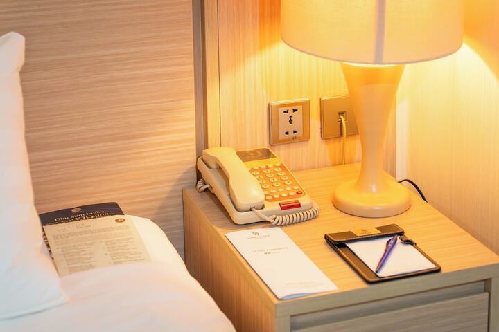 Room 44 of 184