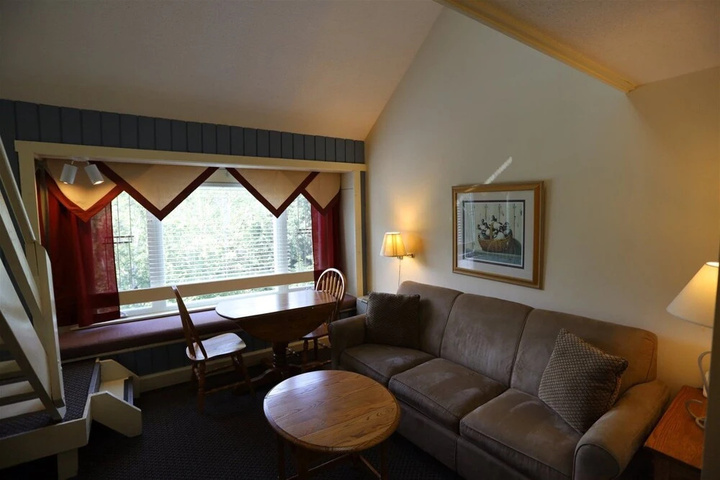 Room 2 of 5