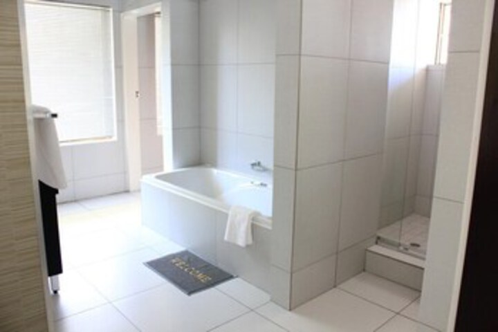 Room 5 of 42