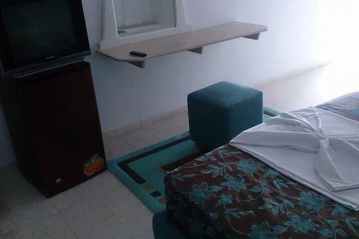 Room 9 of 20