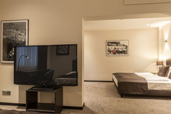 Room 49 of 105
