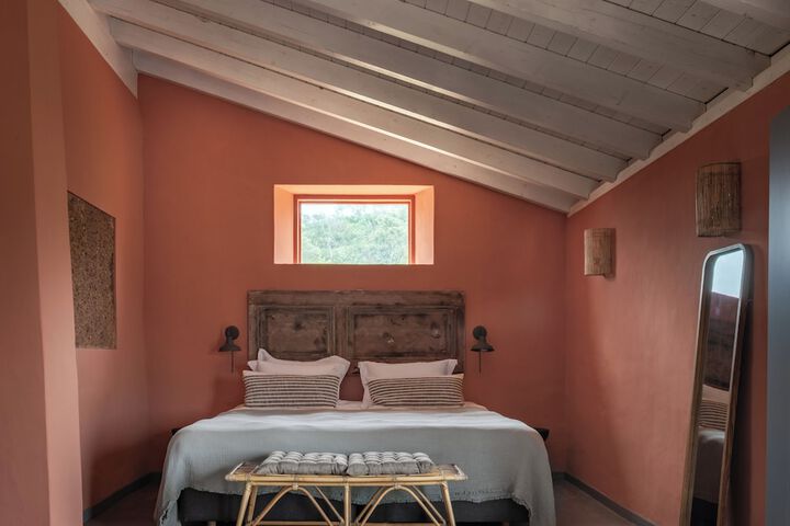 Room 10 of 84
