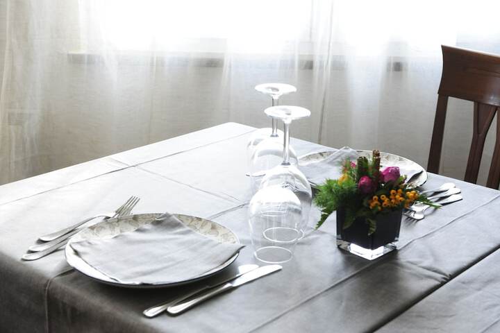 Dining 28 of 52