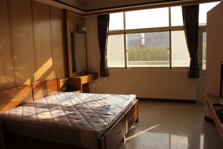 Room 13 of 14