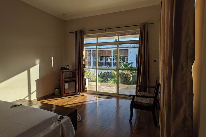 Room 5 of 43
