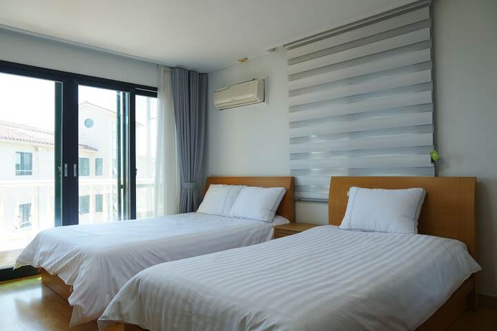 Room 21 of 41