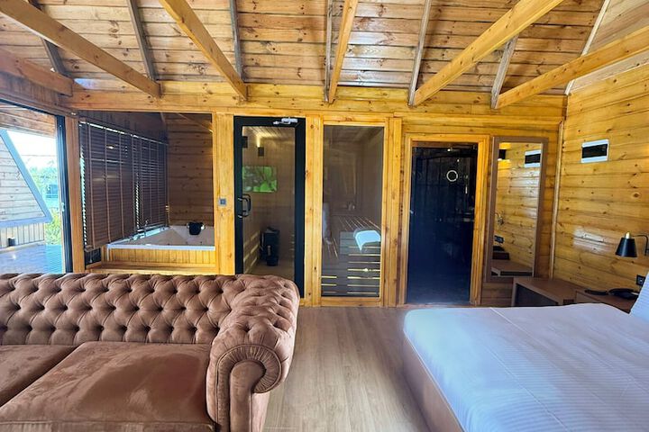 Room 59 of 151
