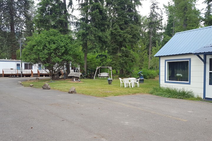 Hotel Exterior 34 of 44