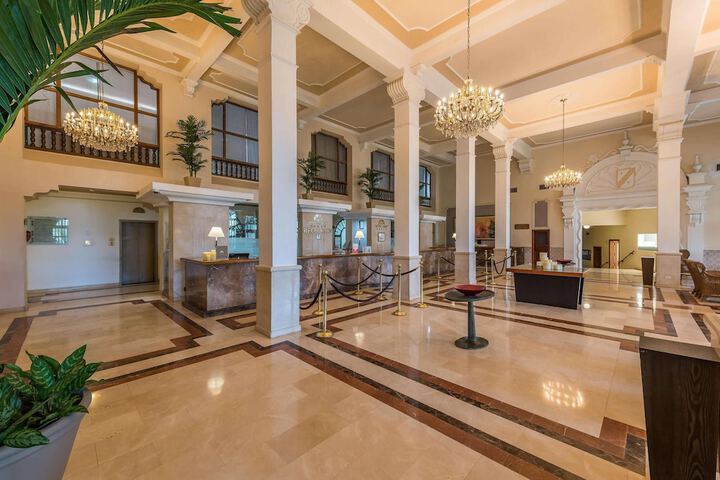 Lobby Photos