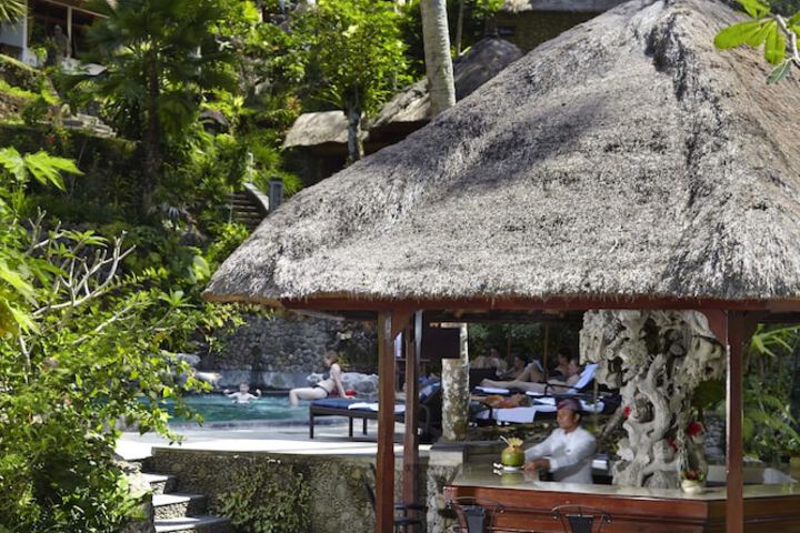 Pool Hotel