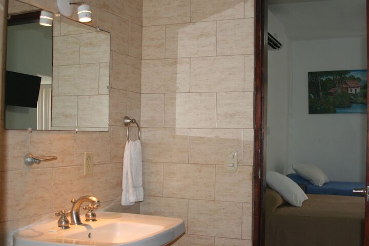 Room 15 of 116